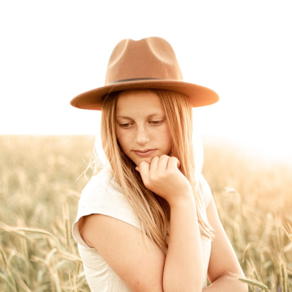 Dark camel fedora